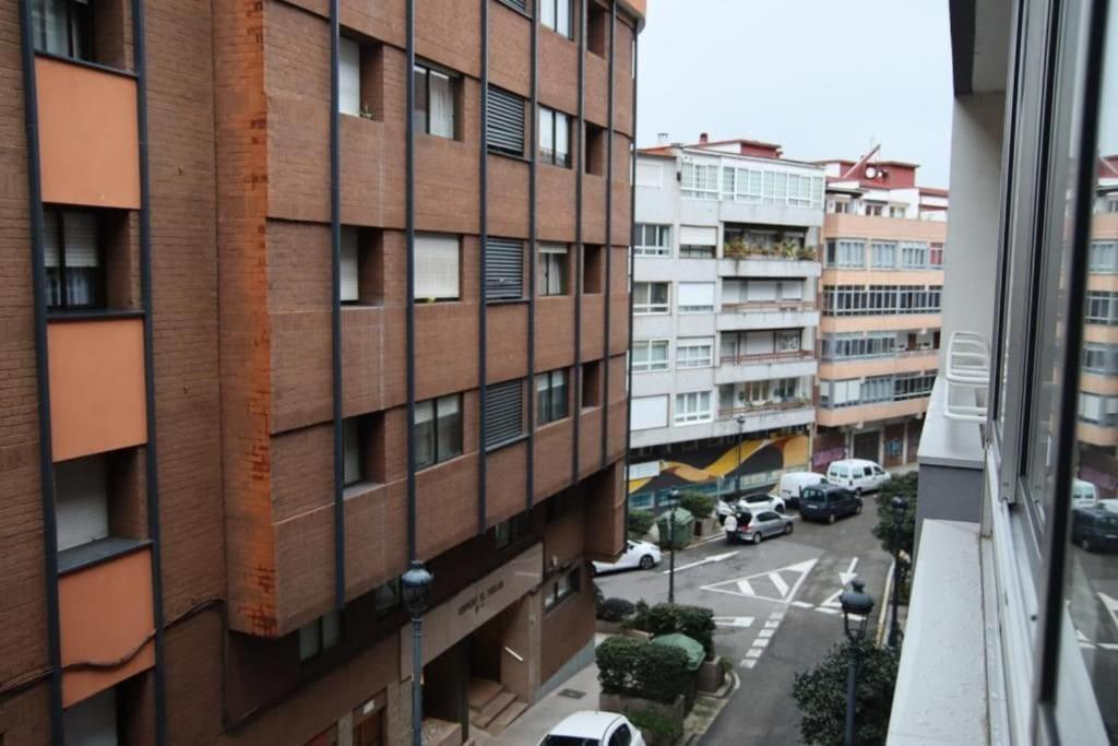Acogedor, Con Garaje, Centrico. Lägenhet Vigo Exteriör bild